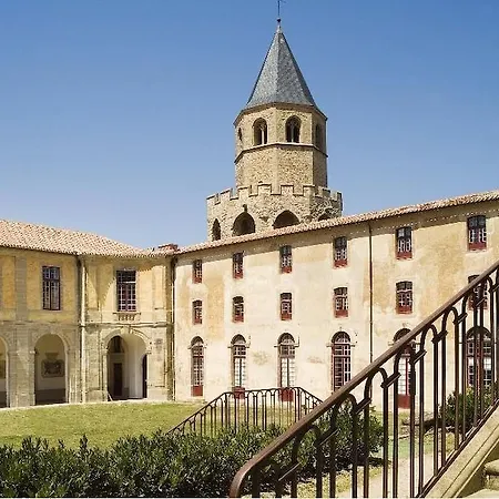 L'abbaye Ecole De 酒店 3*