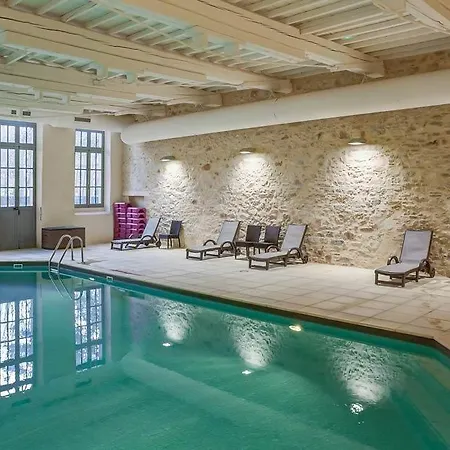 L'abbaye Ecole De 酒店 3*